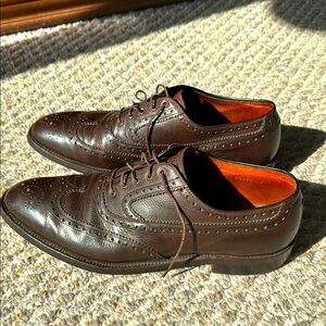 Vintage Frank Brothers wing tip shoes size 11C from the 1950’s.